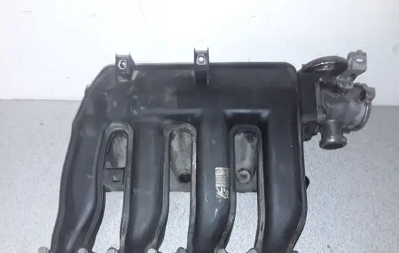 BMW 5 E60 E61 Intake manifold 7787318 7788194