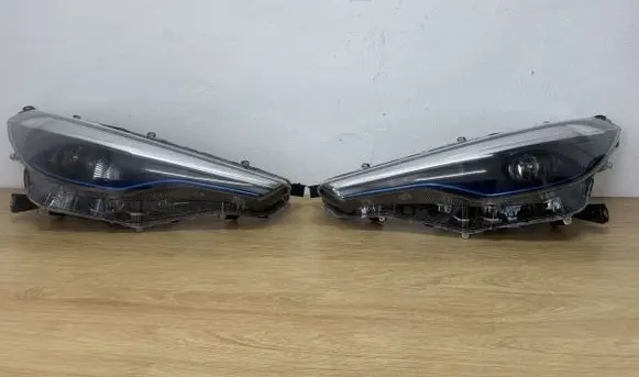Toyota Corolla Cross Headlights/headlamps set 