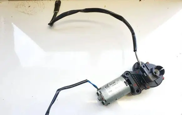 Chrysler Pacifica Seat adjustment motor 3700090 40480712V