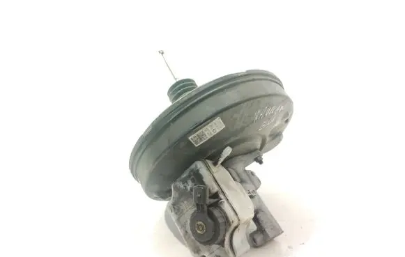 Volkswagen Touran I Brake booster 1T1614105S