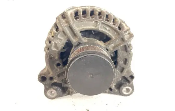 Volkswagen Polo IV 9N3 Generator/alternator 045903023A