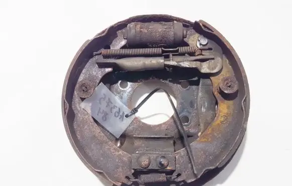 Mitsubishi Carisma Handbrake/parking brake pads 