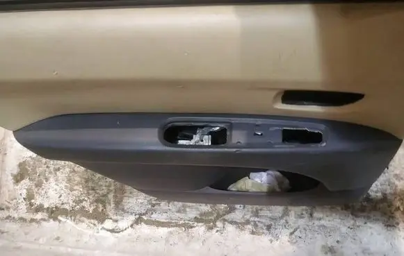 Subaru B9 Tribeca Rear door card panel trim 