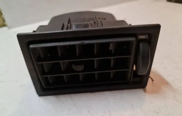 Volkswagen Transporter - Caravelle T4 Dashboard side air vent grill/cover trim 701819709 701819704 701819701