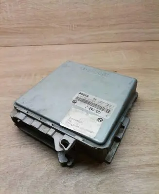 BMW 5 E39 Engine control unit/module ECU 2246681 0281001373