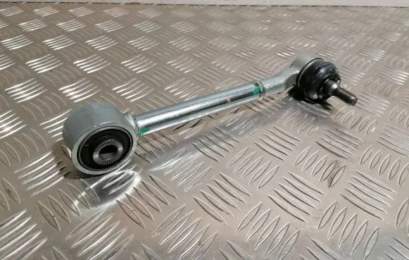 Toyota Avensis T270 Front control arm 4871005090