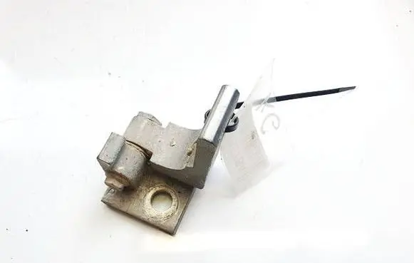 Alfa Romeo 159 Rear door lower hinge