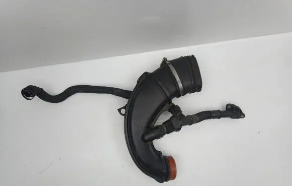BMW 7 F01 F02 F03 F04 Turbo air intake inlet pipe/hose 7577451