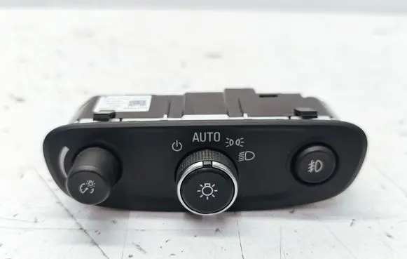 Buick Encore I Light switch 84201596