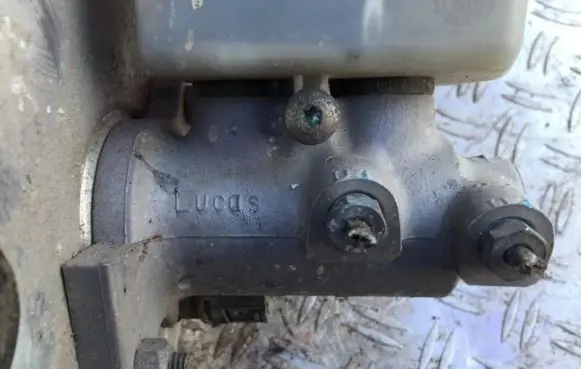 Mercedes-Benz A W168 Master brake cylinder