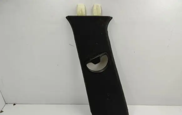 BMW 3 E90 E91 (B) pillar trim (top) 7058335
