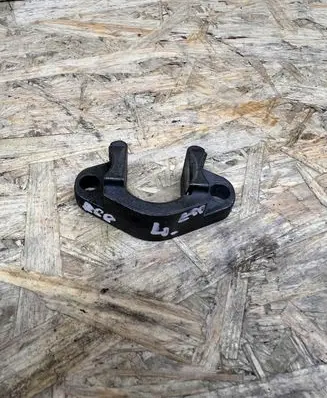 BMW 3 E90 E91 Fuel Injector clamp holder 
