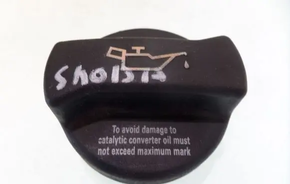 Skoda Octavia Mk1 (1U) Oil filler cap 06B103485B
