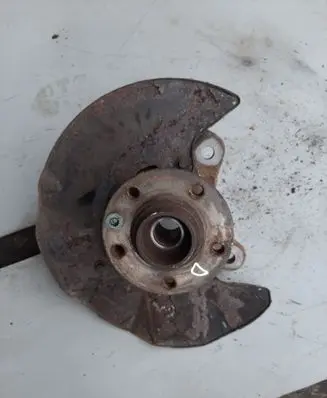 Volkswagen Transporter - Caravelle T5 Front wheel hub spindle knuckle