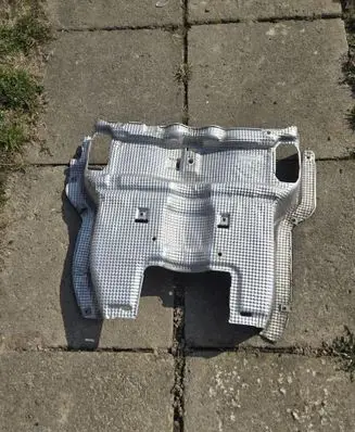 Mercedes-Benz GLS X167 Exhaust heat shield A1676805609