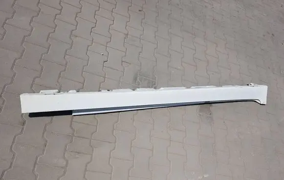 BMW 5 F10 F11 Foot area side trim 7207094IAUTOPI 7207094 7184774