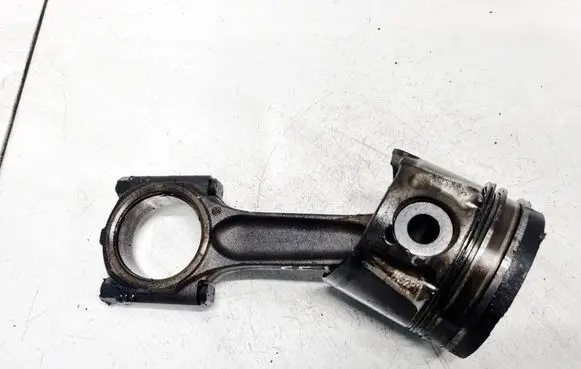 Citroen C5 Piston with connecting rod 