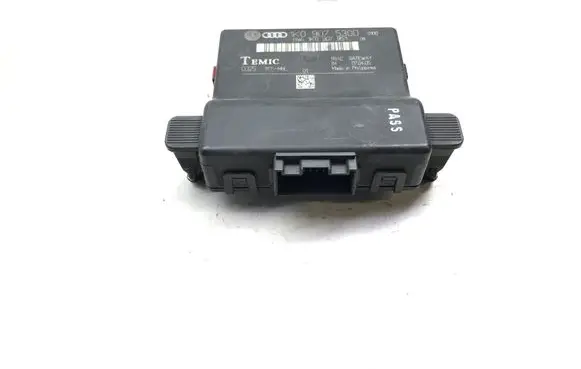 Audi A3 S3 8L Gateway control module 1K0907530D