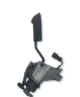 Audi 80 90 S2 B4 Accelerator pedal position sensor 443721759C