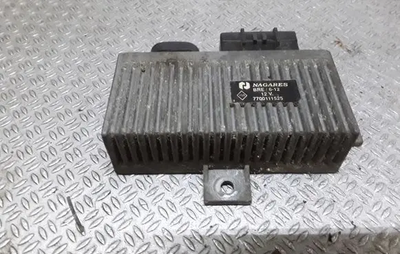 Renault Espace III Glow plug pre-heat relay 7700111525