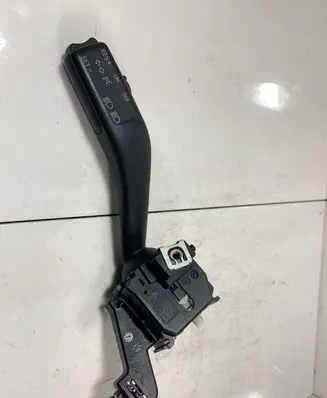 Volkswagen PASSAT B7 Indicator stalk 1K0953513A