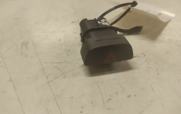 Ford Focus Hazard light switch 6M5T13A350AC