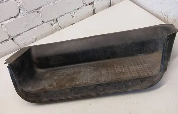 Volkswagen Transporter - Caravelle T4 Front sill trim cover 701863736B 705863736B