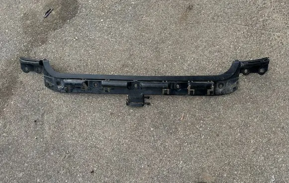 BMW 1 E81 E87 Rear bumper mounting bracket 7058521 22944911