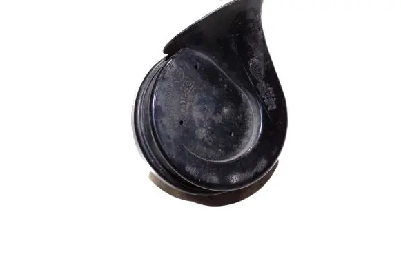 Audi A4 S4 B6 8E 8H Horn signal 8E0951223