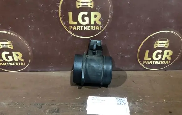 Volvo V70 Mass air flow meter 8670112