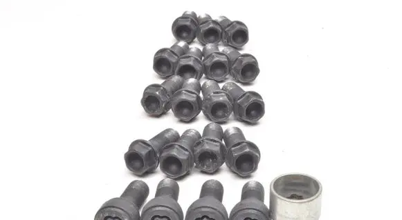 BMW 5 G60 G61 Nuts/bolts 