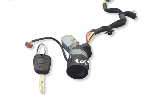 Peugeot 307 Ignition lock 36353100 9648445180 27002C