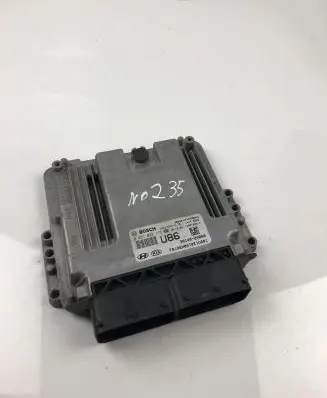 KIA Ceed Engine control unit/module ECU 391402A860 0281032115
