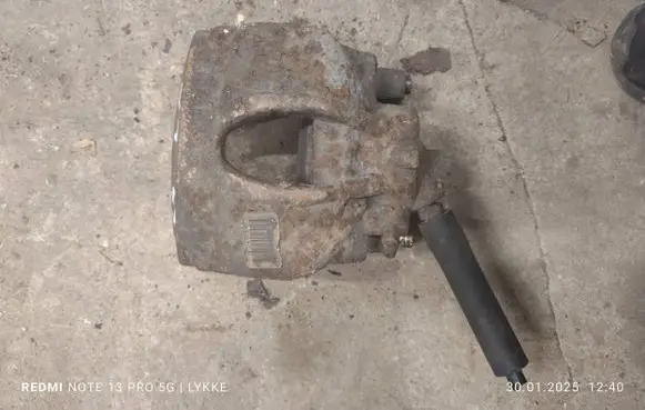 Citroen C4 I Front brake caliper 9641687580 11357105313