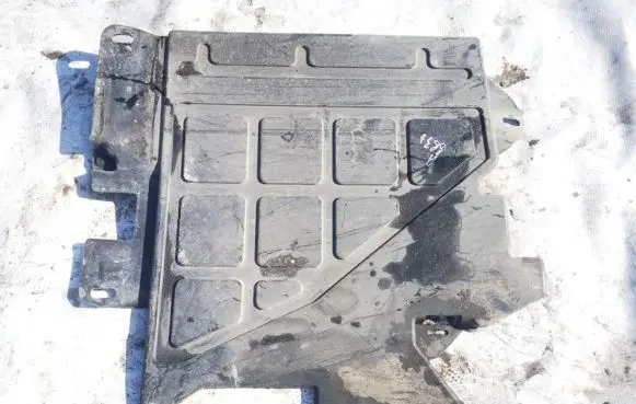 Jaguar XF Engine splash shield/under tray