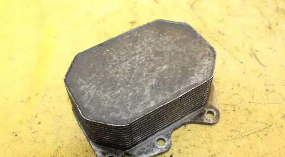 Engine oil radiator
