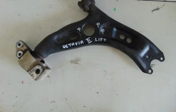 Skoda Octavia Mk2 (1Z) Front lower control arm/wishbone 1K0505129L