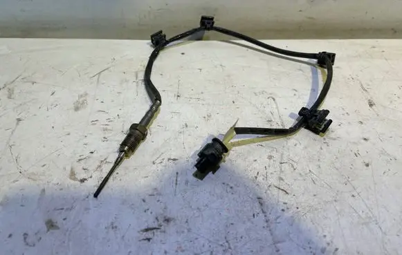 BMW 4 G22 G23 G24 G26 Exhaust gas temperature sensor 8589817