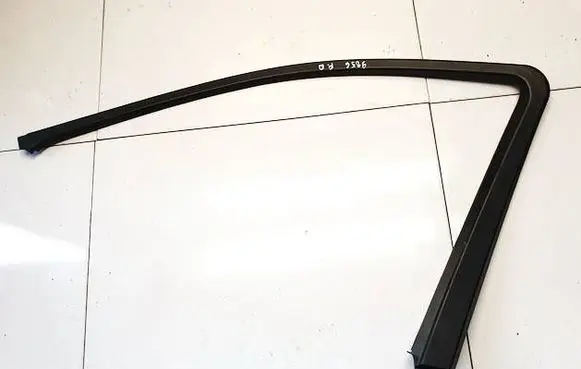 Mercedes-Benz ML W164 Other front door trim element a1647200670