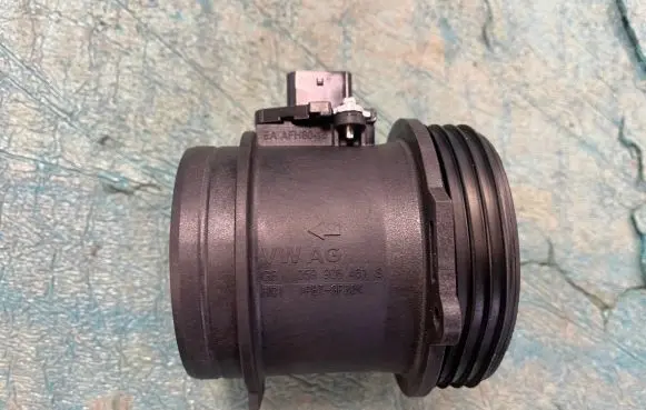 Audi Q7 4M Mass air flow meter 059906461S 059906461
