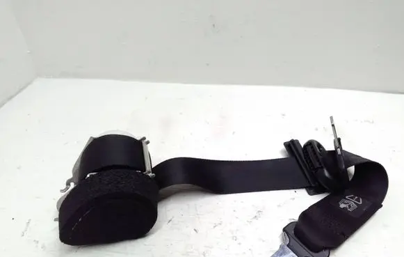 Ford Galaxy Middle seatbelt (rear) 611B68S 33035173B