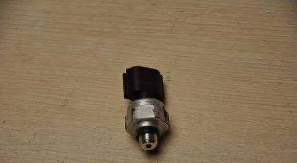 Hyundai Tucson IV NX4 Air conditioning (A/C) pressure sensor 92ACP812
