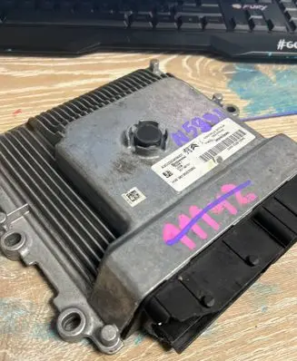 Peugeot Rifter Engine control unit/module 9834609880