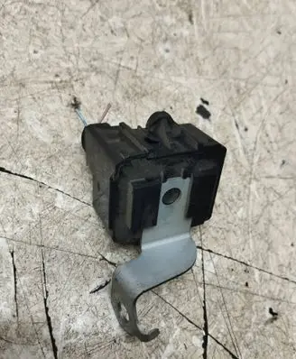 Toyota Corolla Verso AR10 Other relay 8665013010 0689003570