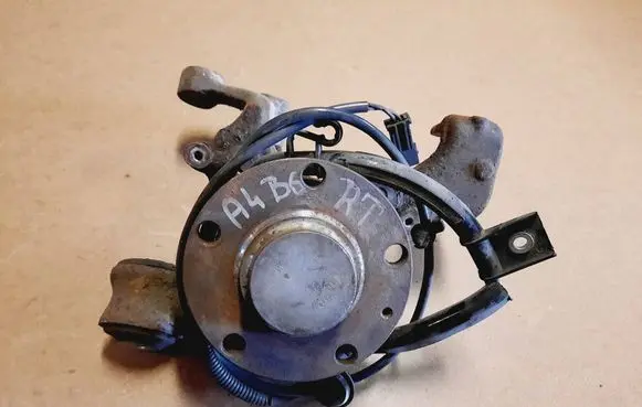 Audi A4 S4 B6 8E 8H Rear wheel hub spindle/knuckle 