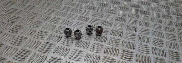 Toyota Yaris Nuts/bolts 