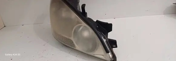 Toyota Avensis Verso Headlight/headlamp