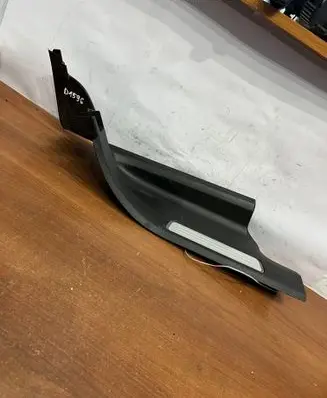 Volvo XC90 Side skirt rear trim 31363748 D1596