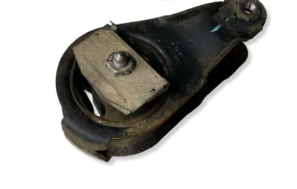 Citroen C4 Grand Picasso Engine mount bracket A001350
