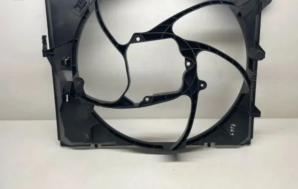BMW 3 E92 E93 Radiator cooling fan shroud 7590699 17427590699